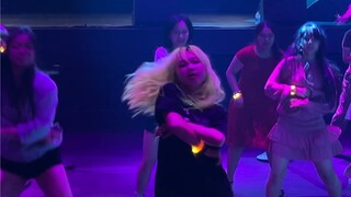 韩流老人回归！这次舞到了爱豆本人面前！