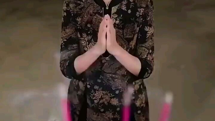 #อู๋เลี่ยง จุติใหม่ไลฟ์สดดูของเก่า