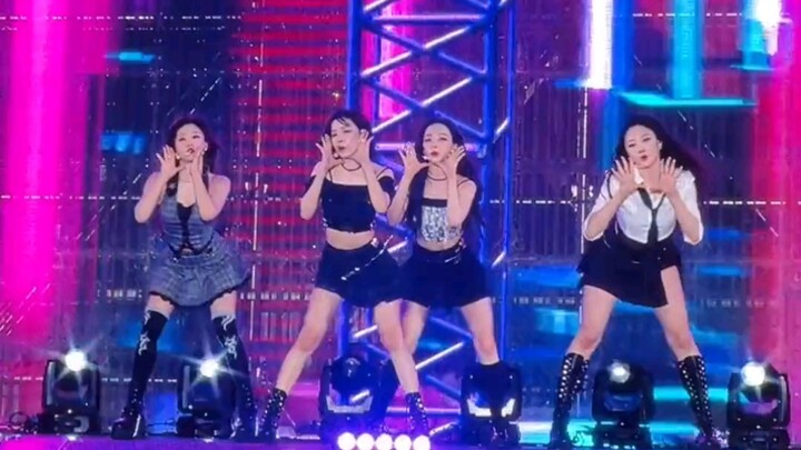 Clip fan quay đầy đủ ca khúc Next Level của aespa tại Lễ hội âm nhạc SoundCheck Thái Lan