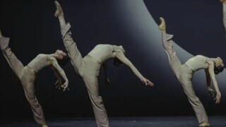 Các vũ công của Đoàn Ca múa Trung Quốc