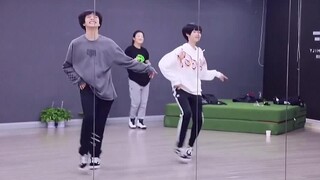 文朱 这个练习室版好上头