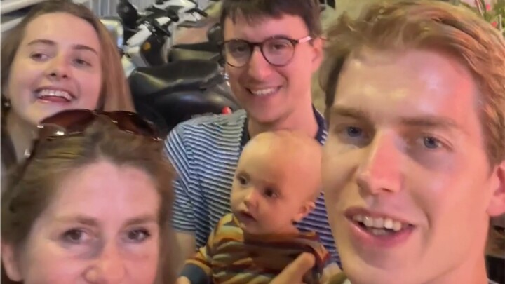 Người nhà tôi sang Trung Quốc rồi