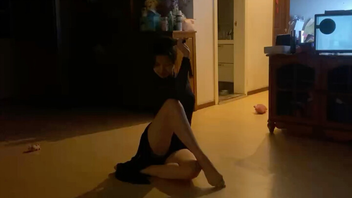 أعود مرة أخرى مع رقصة أغنية "نبيذ بين الزهور"~