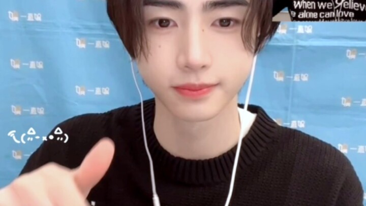 [Park Sung-hoon] I swear this is the cutest down down down hand dance challenge in the world… His ch