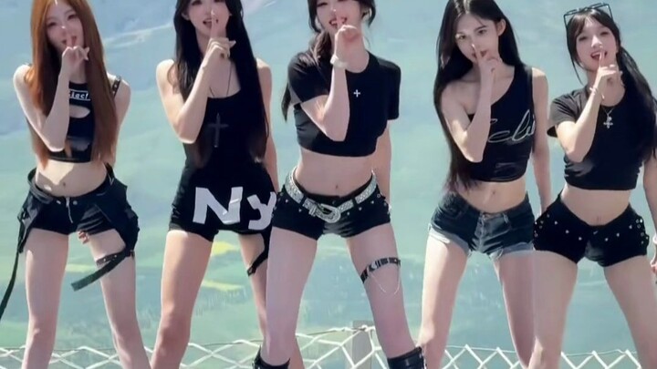 เต็มหน้าจอแต่ขาเรียวยาว ชอบไหม?