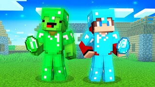 Mikey EMERALD Armor vs JJ DIAMOND Armor Survival Battle in Minecraft (Maizen)