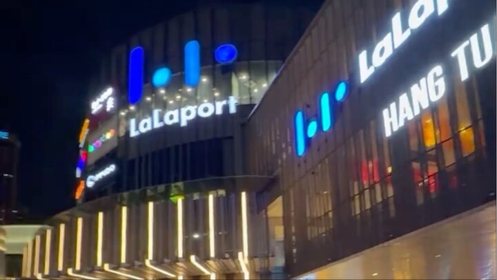 LalaPort Mall Walking Tour, KL, Malaysia