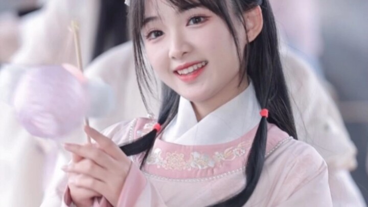 Sekumpulan besar dewi berbalut gaya Tiongkok baru saja turun ke bumi!