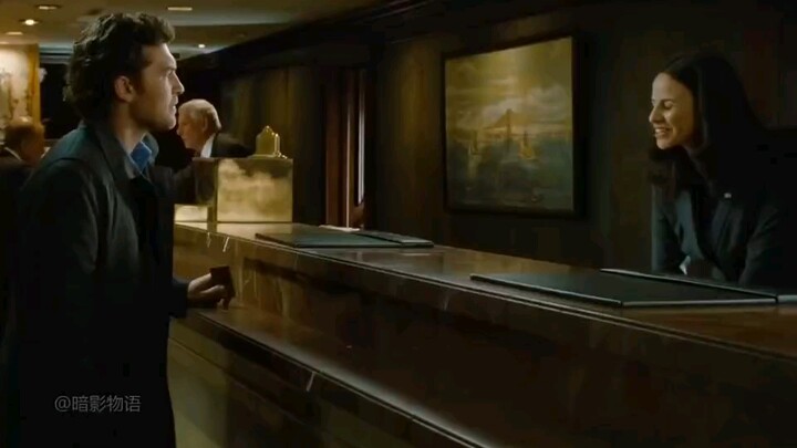 الرجل يحجز غرفة في الفندق كل يوم، لكنه لا يقيم فيها أبدًا!