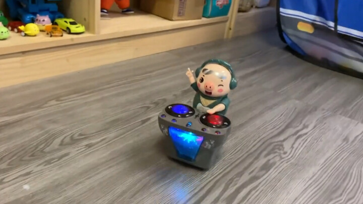 The toys Dad brought home are so irresistible to the kid—she’s been playing with them all night and 