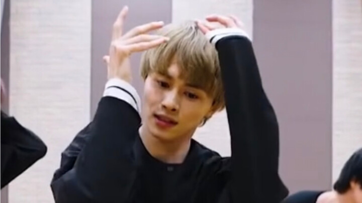 最新一集看得心梗，看几段草川跳舞压压惊