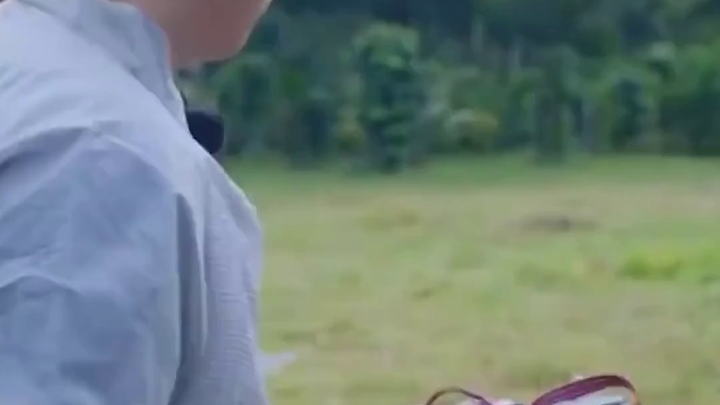 Wu Qilong, Ren Min, dan Wang Yaoqing berbincang dengan penuh tawa: Dunia presbiopi itu sungguh mengh