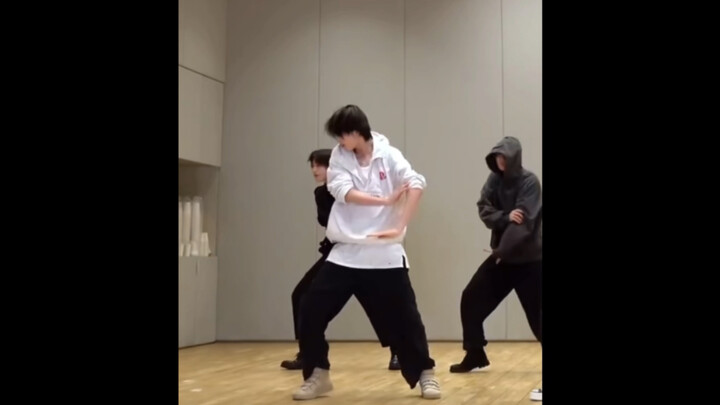 【Nishimura Riki】Tại sao nhảy giỏi đến vậy, fan hâm mộ kinh ngạc