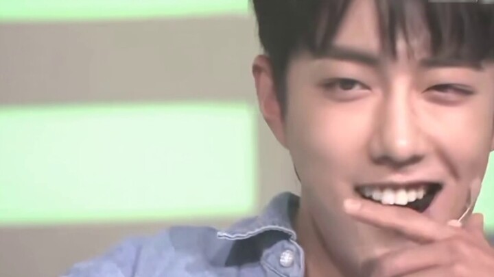 Zhan Zhan, một người sành ăn, trở về Trùng Khánh Có quá nhiều món ngon, và Zhan Zhan phải dừng lại.