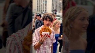 Elenco de One Piece amando o BRASIL #onepiece #tudum