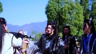 得知武林高手前来挑衅，穿越小伙二话不说就拎起了AK