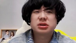 Momen canggung di kelas baru