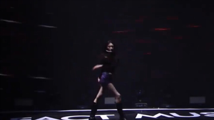 【Lee Chaeyeon || Độc vũ】Sân khấu độc vũ mà Chaeyeon tự thấy còn chút tiếc nuối... vội vã chạy xuống 