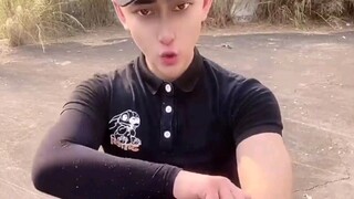 《皮  痒  36  超  新  星》豆瓣评分7.8