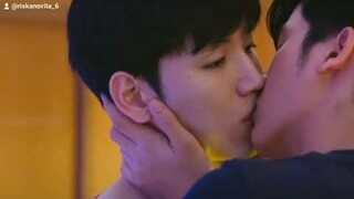 TayNew kiss scene