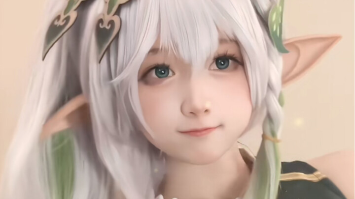 Grad student cosplays the God of Wisdom—no complaints here!