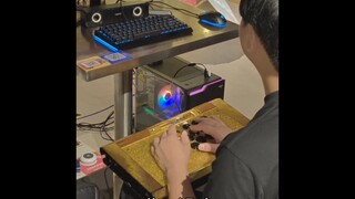 The two-time EWC World Champion kid personally explains the golden joystick and key settings
