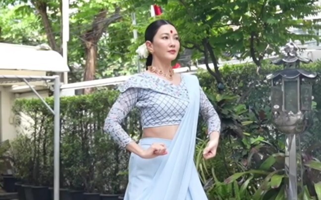 نونيوورانوتش الأخت القمرية تدعو بالبركة لمسلسلها الجديد