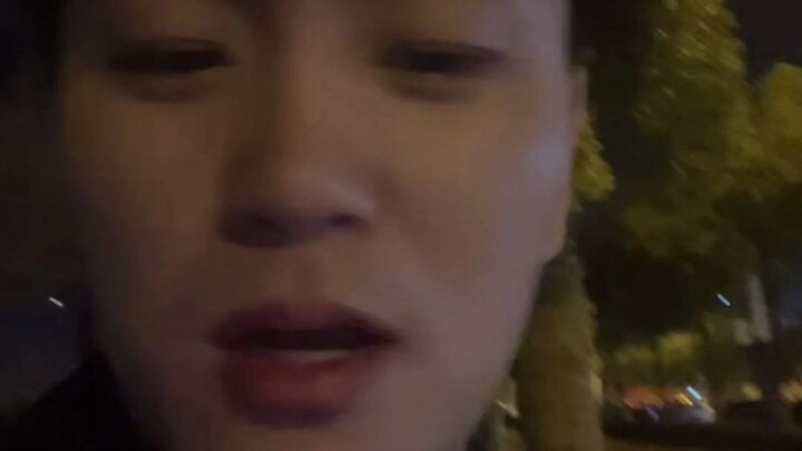 Hóa ra con gái thay đổi sắc mặt nhanh thật đấy!