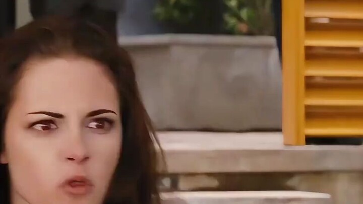 A girl marries a vampire, but it invites punishment from the enforcers!