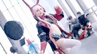 Đời sống|Em gái dễ thương gợi cảm cosplay nhân vật trong game