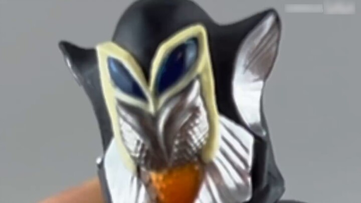 The advantage is that it is cheap! Mefilas Star Super Action α Ultra Monster Series Bandai Food Play