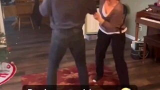 妈妈行云流水一套带走儿子•柔术