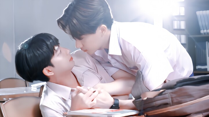 “Khoảnh khắc anh ấy tỏ tình, tất cả những câu chuyện thầm yêu đều trở nên nhạt nhòa”