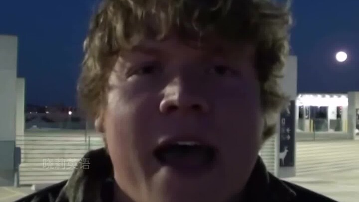 Trăng rất đẹp, nhưng chẳng có ai ngước lên thay bạn.