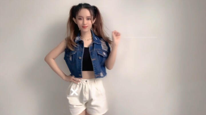 Em xinh lung linh