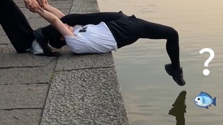 翻车了！还能这样钓鱼？笑死！