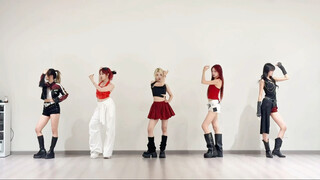 Blackpink - Jump (5-member version) singing and dancing—so loving this song!