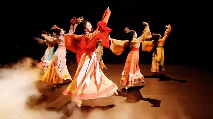 The grandeur of the group dance is so powerful #TangShiyi