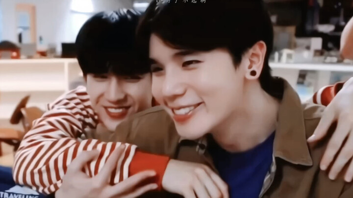 Let’s start the class, Xiao Hai—someone’s practically been charmed into a daze!