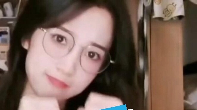 Cô gái này xinh quá! Bibi Anmuxi nhảy tốc độ