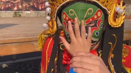 Sichuan Opera Face Changing