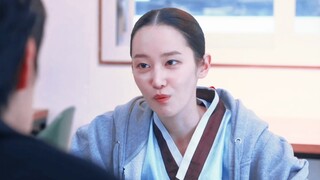 The eldest son of a chaebol family was forced into marriage by a family alliance. In order to protec