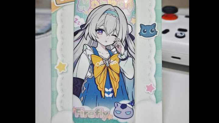 miHoYo, so this is your “heart‑filled,” 15‑yuan‑per‑piece girls’ dormitory keychain? What the… Oh my