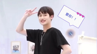 【AK刘彰】女团舞挑战 tomboy+maniac梅尼耶+爱你