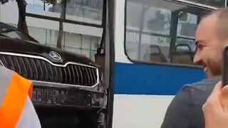 في 30 يناير، في قويتشو بمنطقة قينغدونغنان، توفي رجل أثناء ضربه للطبول بسبب سعادته الشديدة...