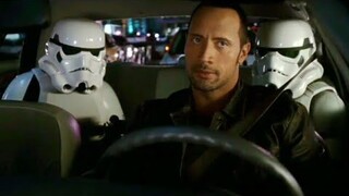 Aliens Invade Earth, But They Are Too Stupid To Finish Their Mission