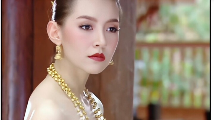 Industri hiburan Thailand memang sulit diterobos, karena setiap orangnya cantik memesona dan berwiba