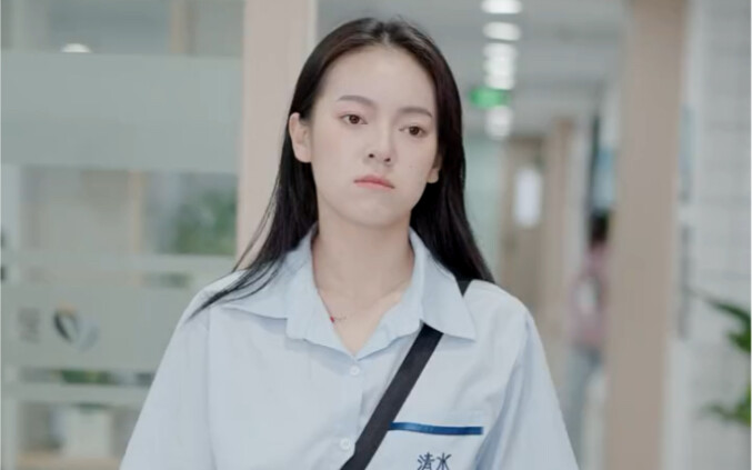 有一个人他为了你次次逆光而来，可他最终没成为你的太阳