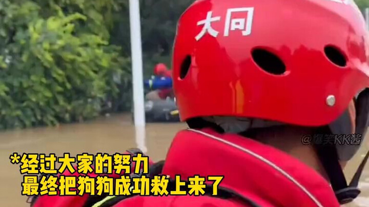 “Lũ lụt vô tình, tình người vẫn đong đầy”