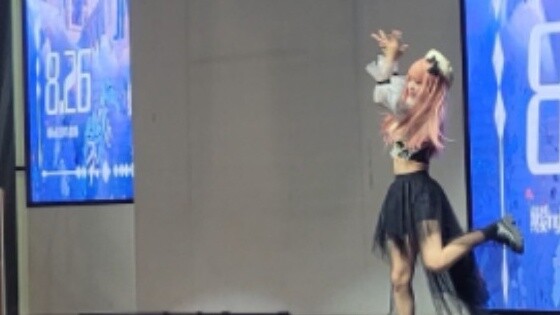 ฉันเต้นตามท่าเต้นต้นฉบับของเพลง "Light it up" ของ Guangye ใน Wuhan National Second Division~